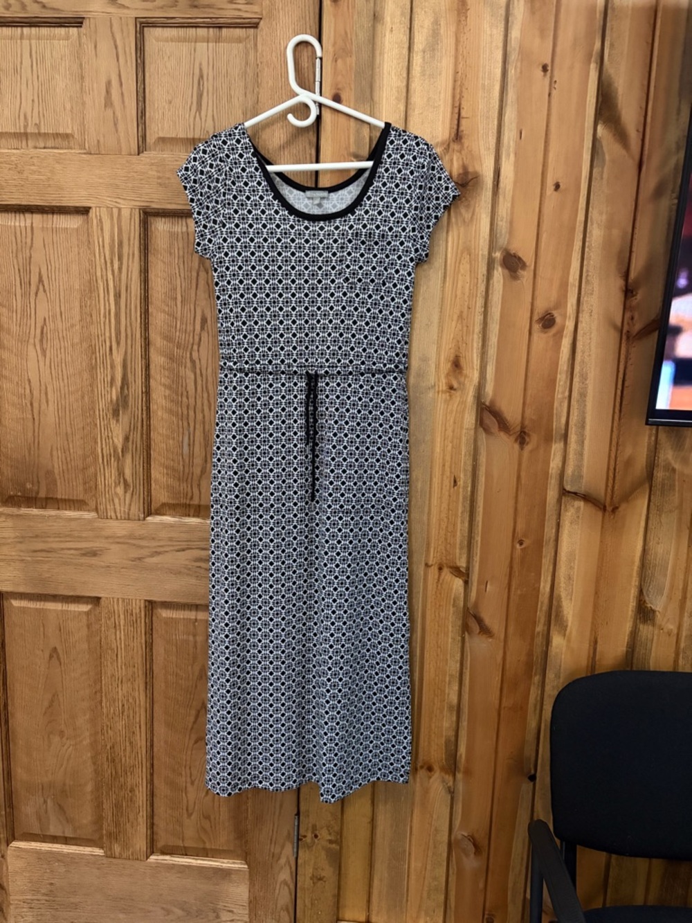 Talbots Black and White Geometric Maxi Dress with Tie Waist